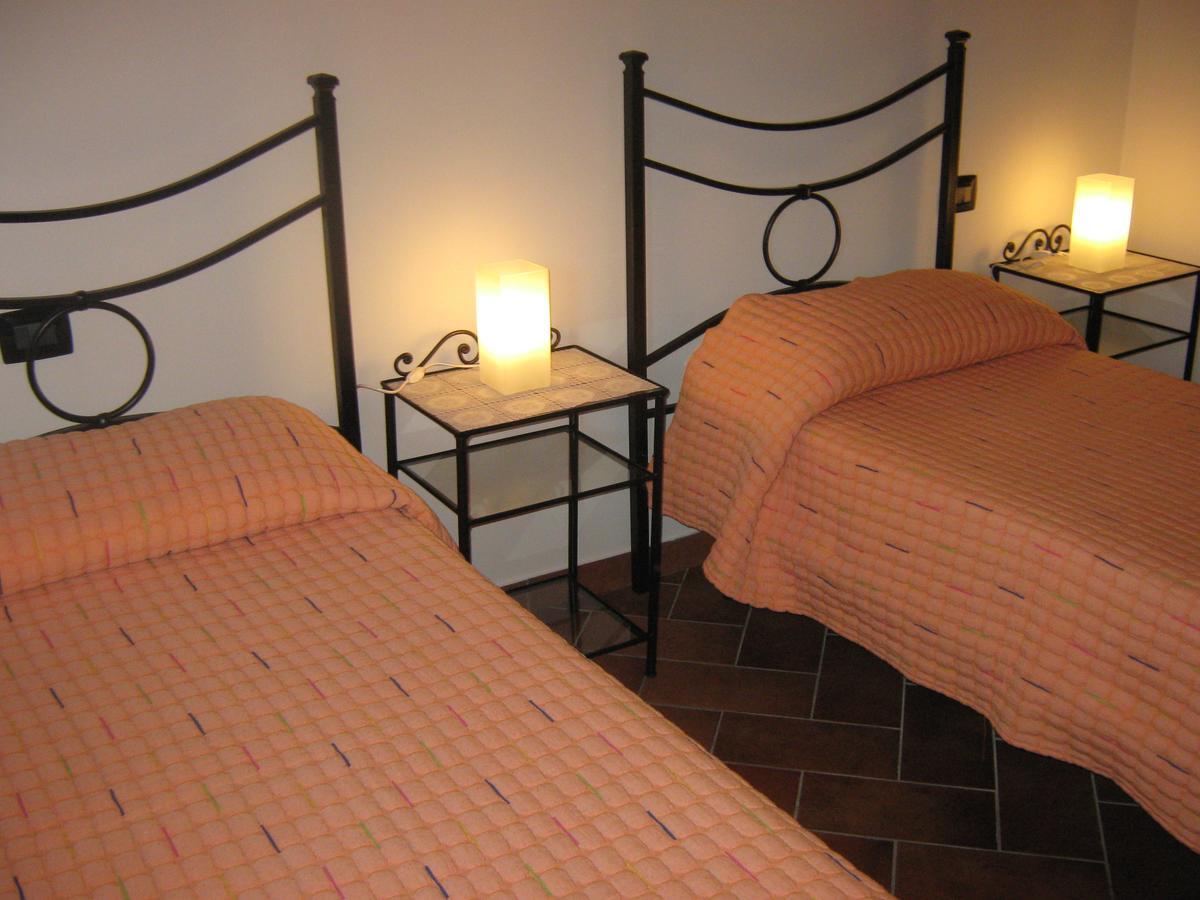 B & B Oasi Rosciano  エクステリア 写真