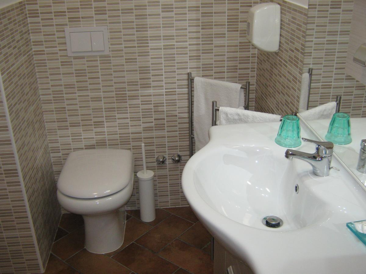B & B Oasi Rosciano  エクステリア 写真