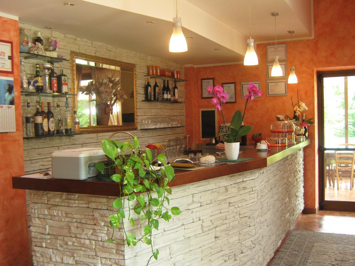 B & B Oasi Rosciano  エクステリア 写真